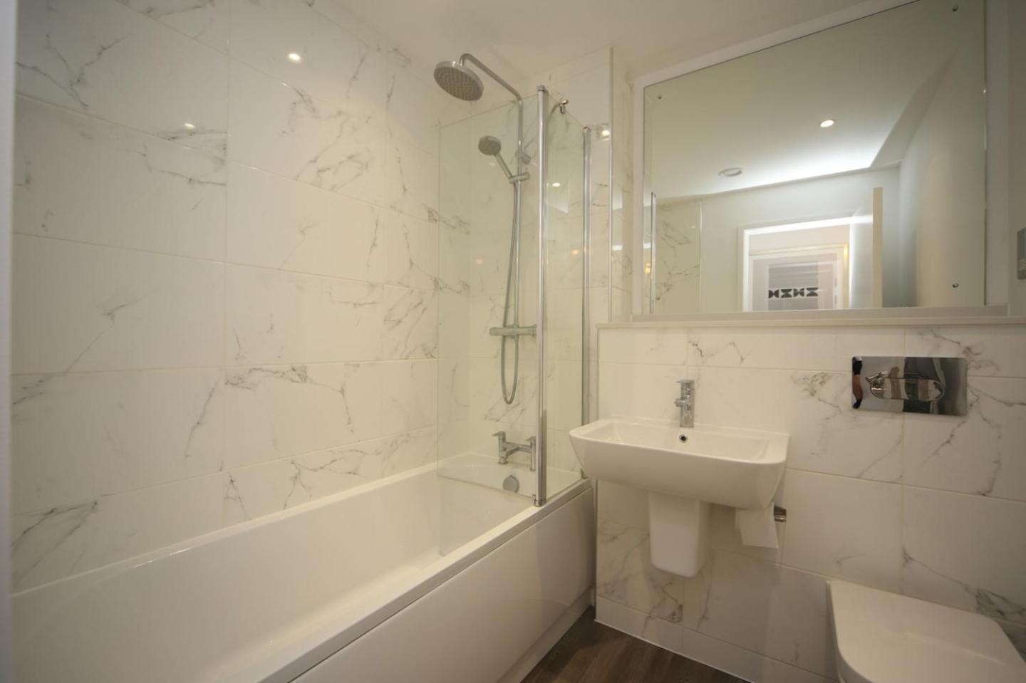 Apartment Elegant 2 Bedroom Aparment On Broad Street