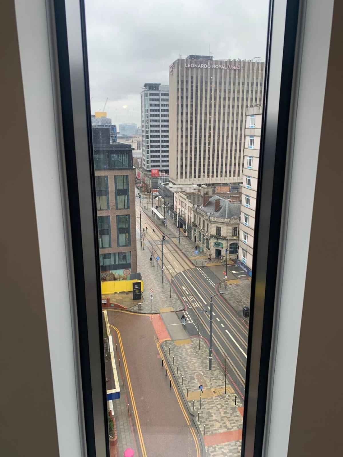 Elegant 2 Bedroom Aparment On Broad Street