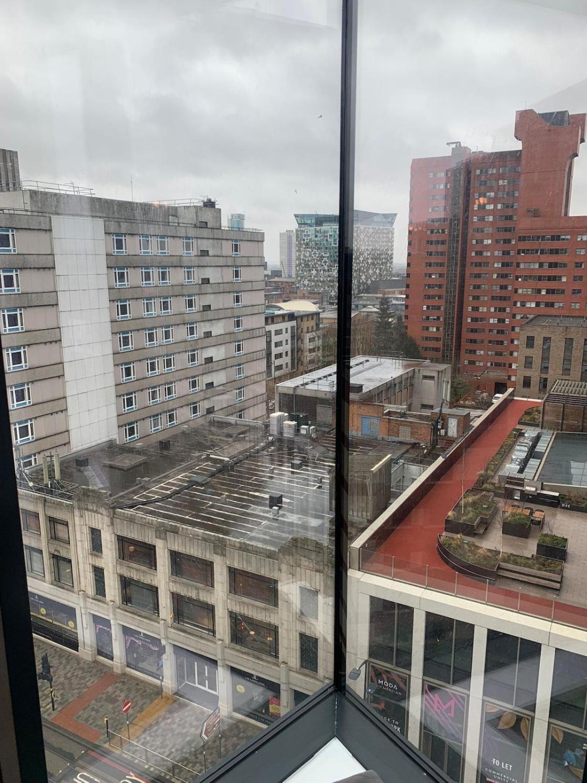 Elegant 2 Bedroom Aparment On Broad Street Apartment